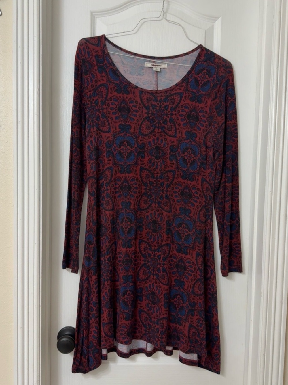 Adam Levine Collection maroon red blue floral long sleeve dress  size L